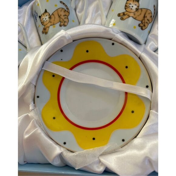 Cat Themed Cup and Saucer Set NWT - Picture 3 of 5